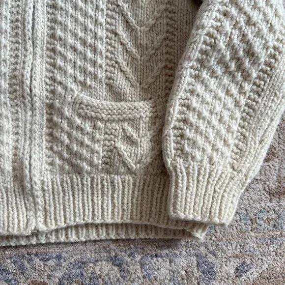 VINTAGE 100% WOOL CABLE KNIT HOODIE - Picture 2 of 4